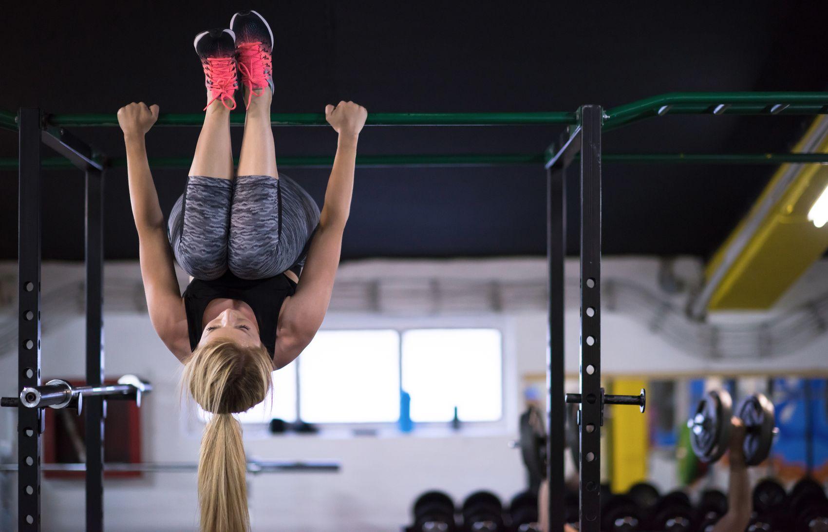 4 Pull-Up Bar Exercises That Aren’t Pull-Ups